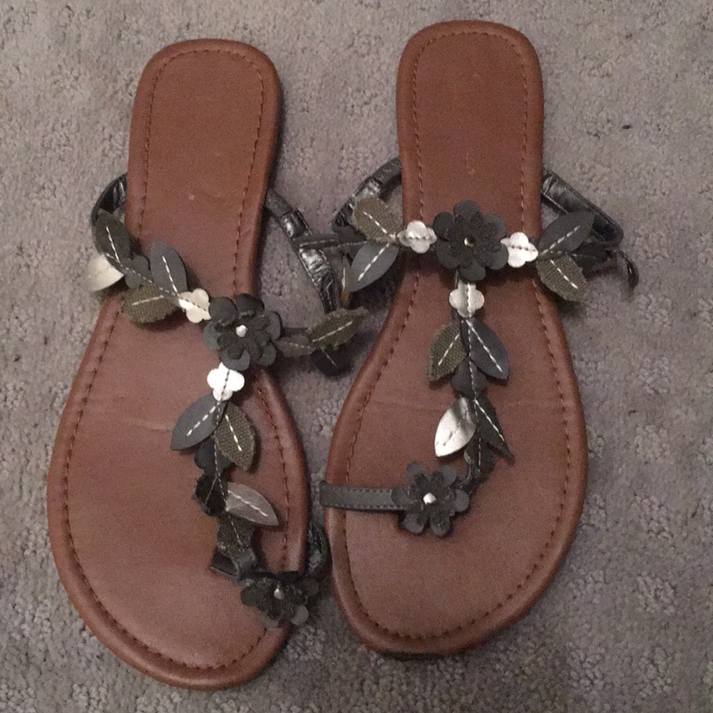 Flower sandals!